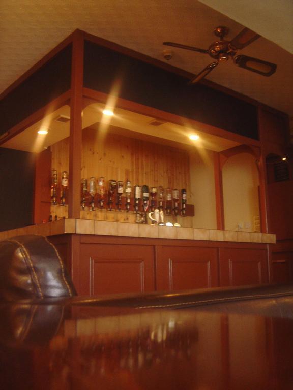 Oyo Lord Nelson Hotel Telford Bagian luar foto