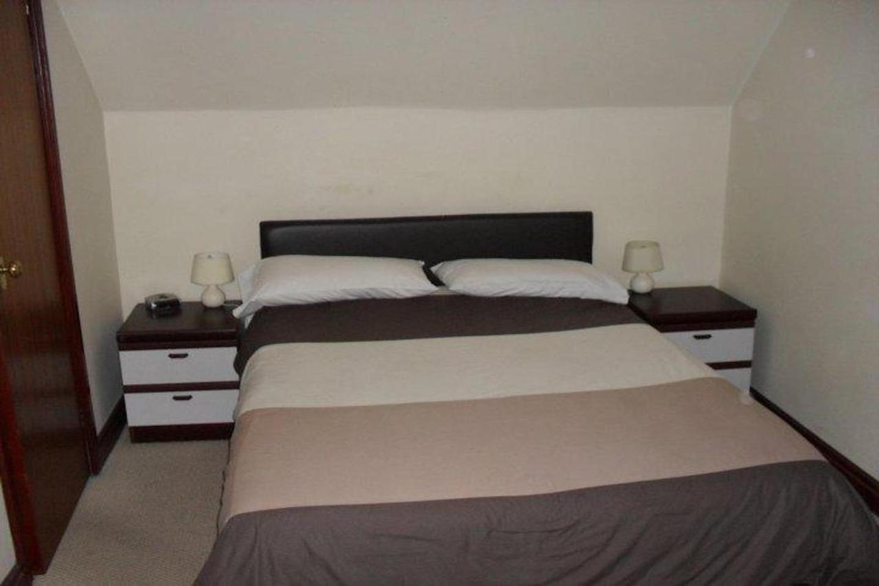 Oyo Lord Nelson Hotel Telford Bagian luar foto